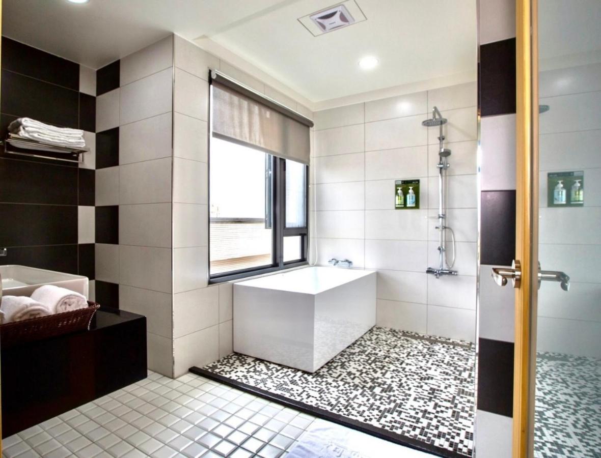 Dreibettzimmer mit Balkon