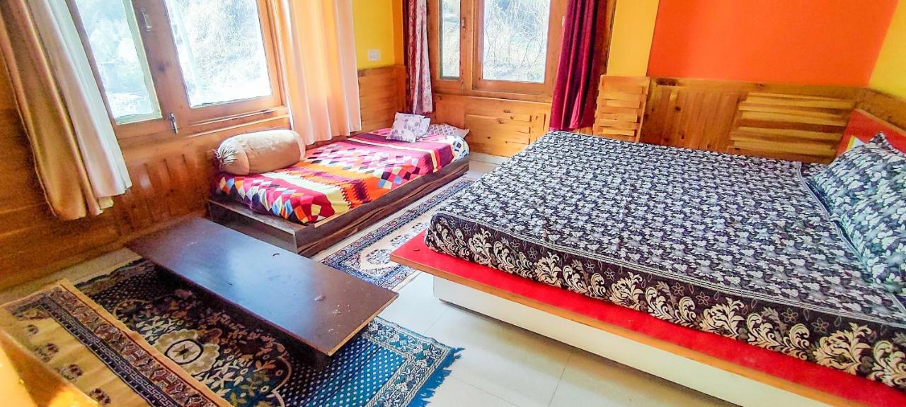 Habitación Doble Estándar con baño compartido