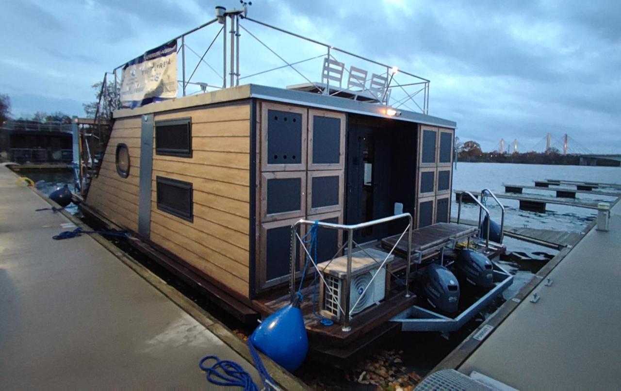Houseboat Water King apartament pływający dom na wodzie, 7 os - B&B