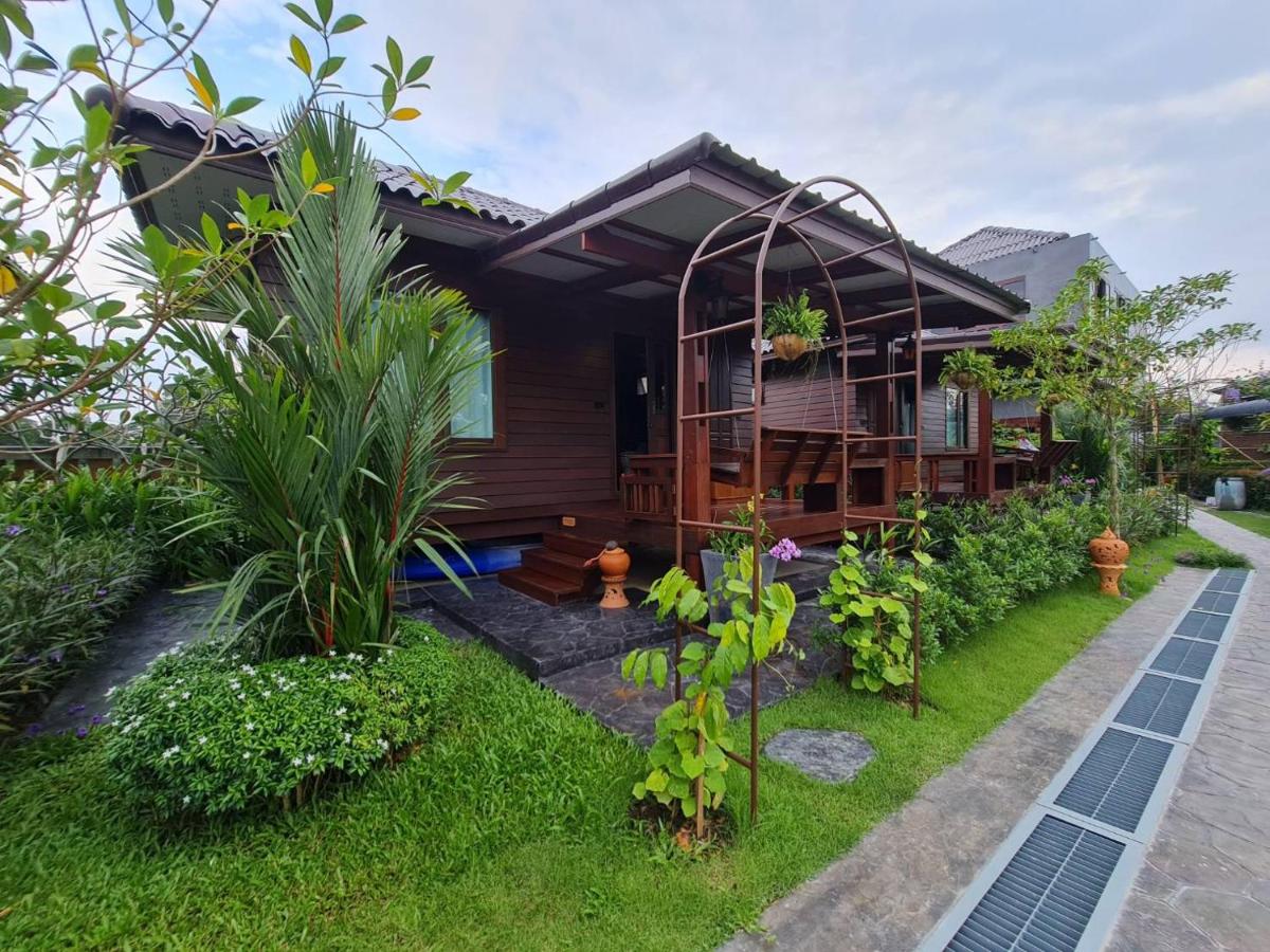 Baan Ati Resort & Spa - Bed and Breakfast Ban Na Tai