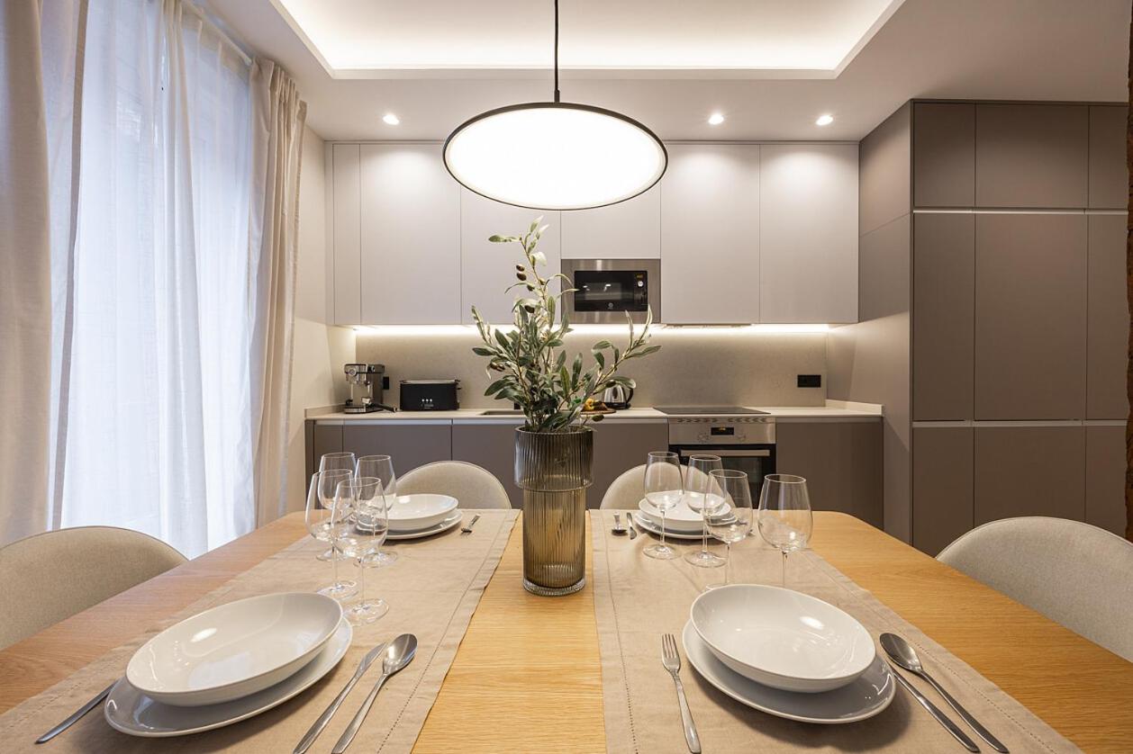 Gran Via XV 4BR 4BH - B&B Madrid