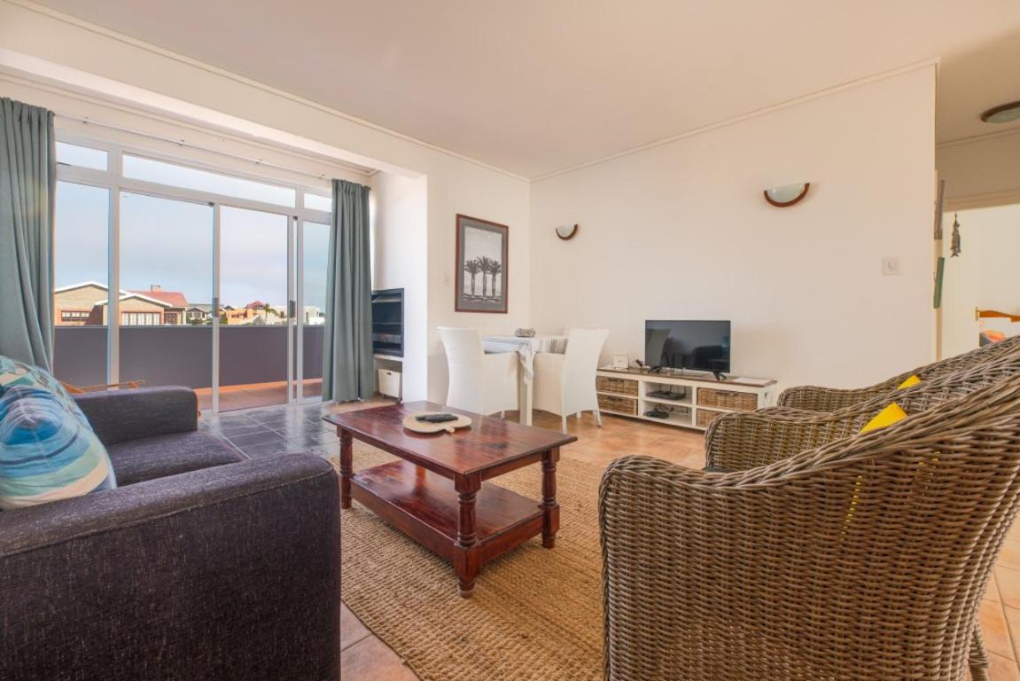 On The Beach 19 - Sea View Apartment - Chambres d’hôtes