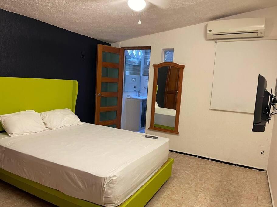 Espaciosa,Centrica y bonita casa, 10 personas - Chambres d'hôtes Cancún