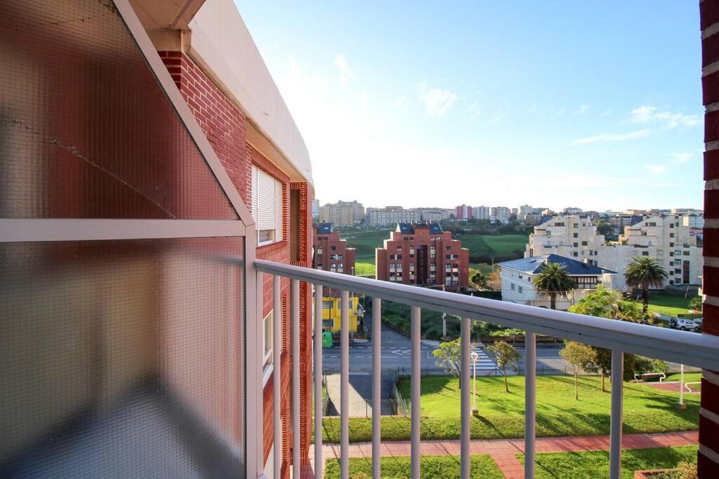 s20 apartment pool/garden/terrac - B&B Santander