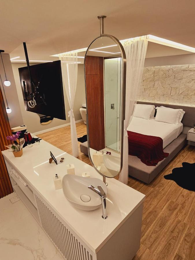 Suite with Spa Bath