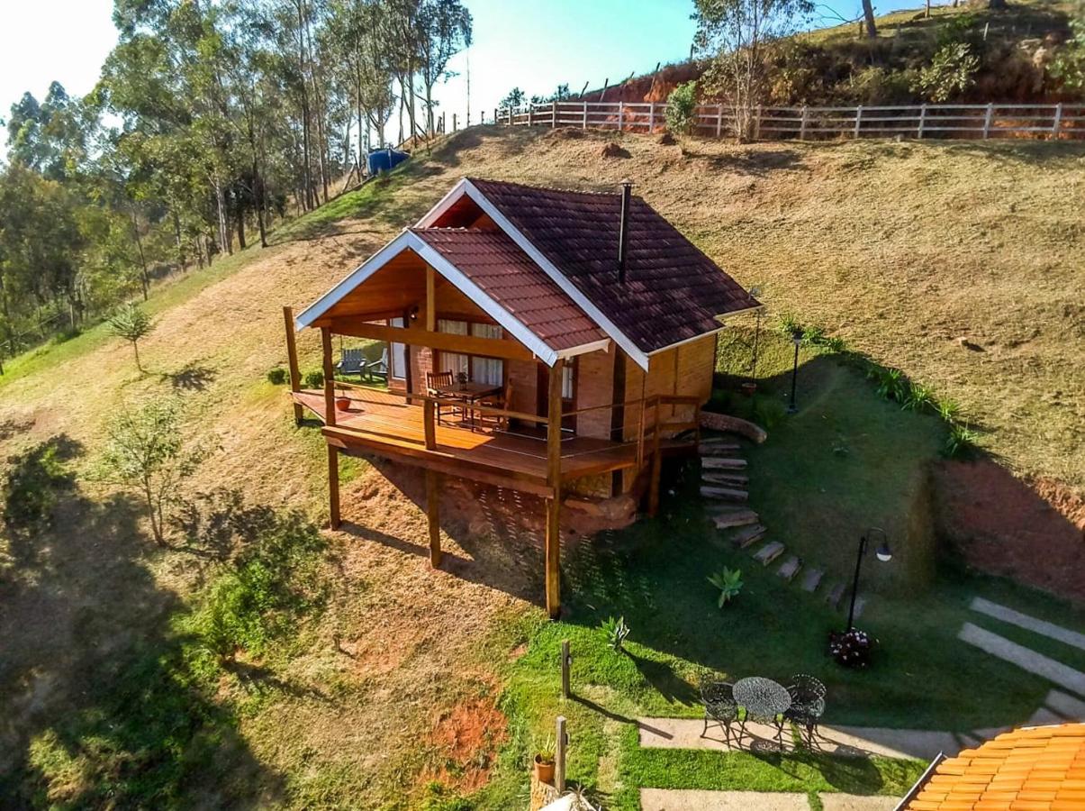 Chalés Brisa Da Montanha - Bed and Breakfast