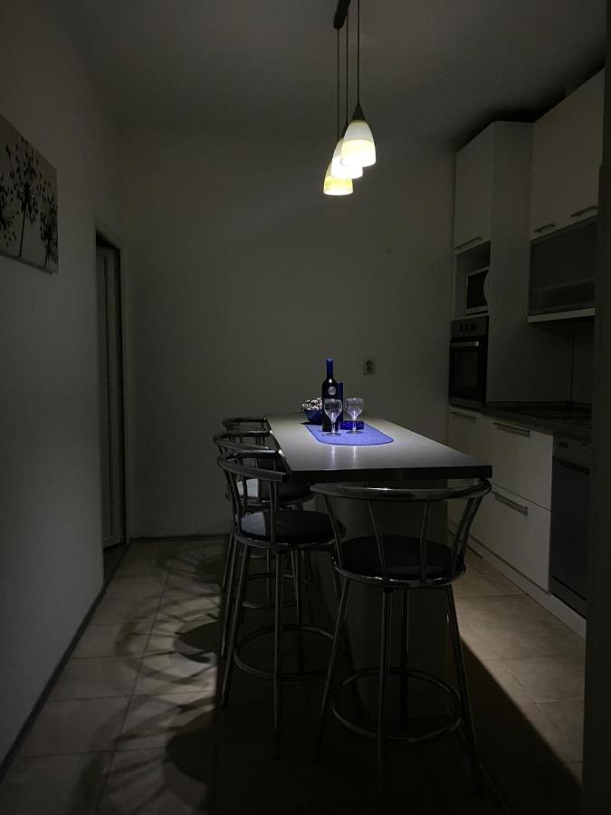 Apartman Ana Vojvode Stepe Voždovac Beograd - B&B