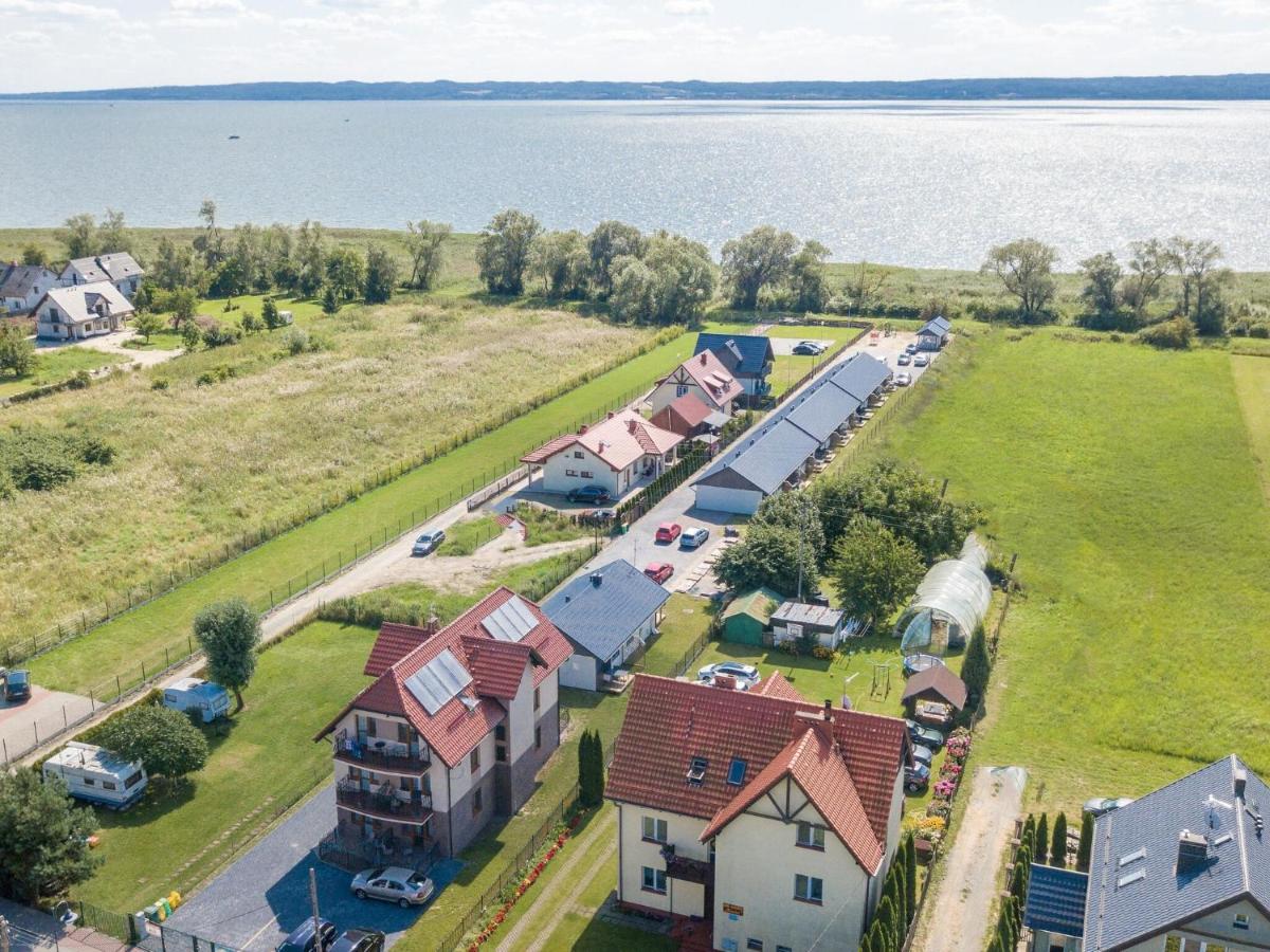 Cozy, wooden holiday homes with terraces - Bed and Breakfast Krynica Morska