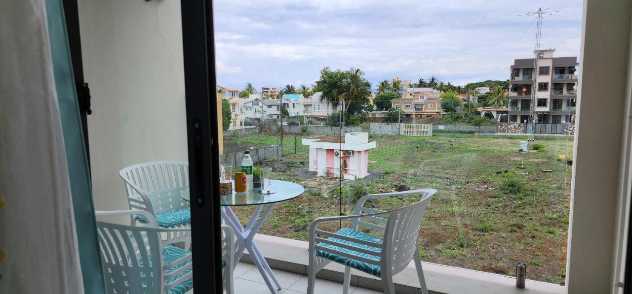SANDSTONE LUXURY 2 BEDROOM APARTMENT with LIFT and COMMON POOL - Chambres d’hôtes