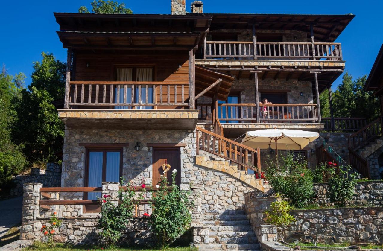 Suites Efharis Filoxenon - Bed and Breakfast