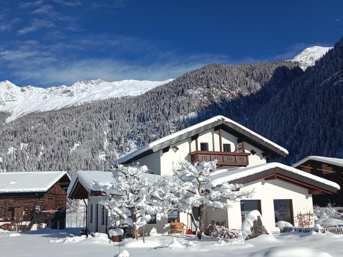 B&B Kaunertal - Landhaus St. Hubertus - Bed and Breakfast Kaunertal