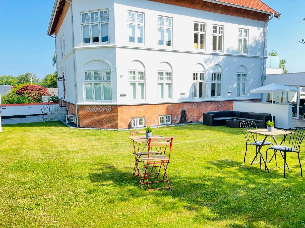 aday - City Central Mansion - 1 Bedroom with big terrace - Bed and Breakfast