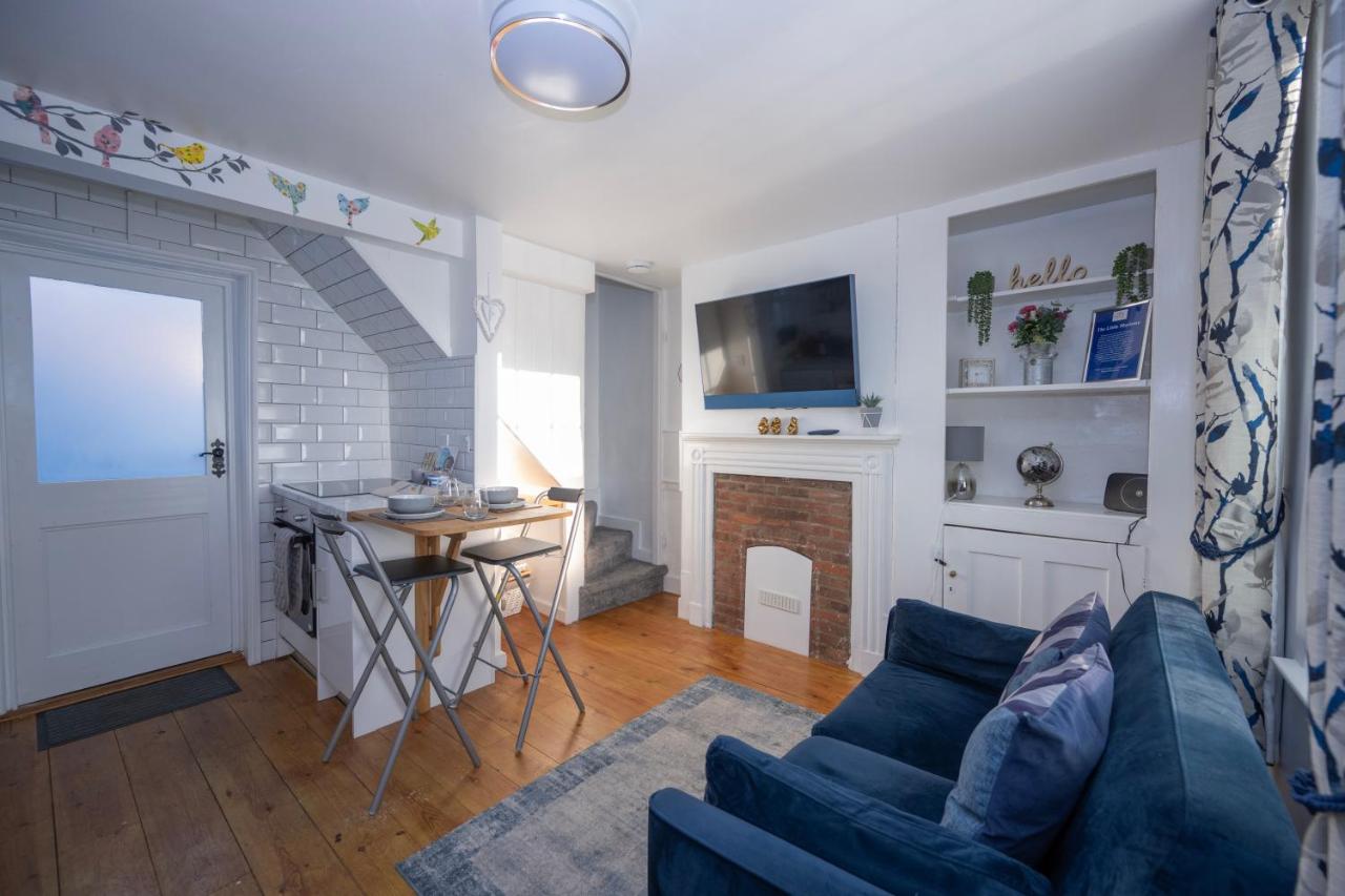 B&B Canterbury - The Little Marlowe - 1 Bed City Centre Cottage - Bed and Breakfast Canterbury