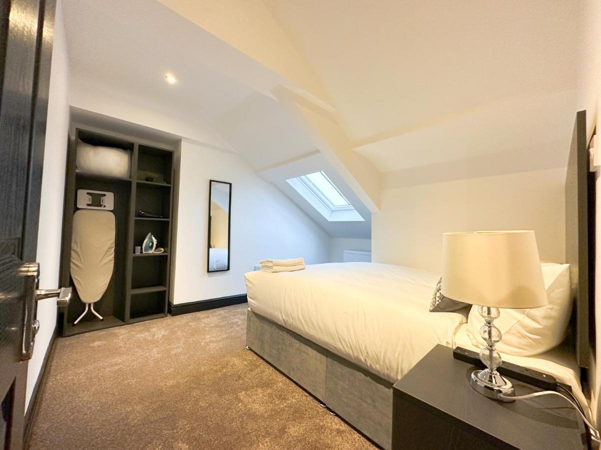 Two-Bedroom Apartment with Terrace