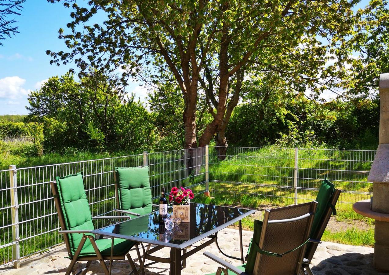 Hof am Meer "Seeperle" - Bed and Breakfast Meschendorf