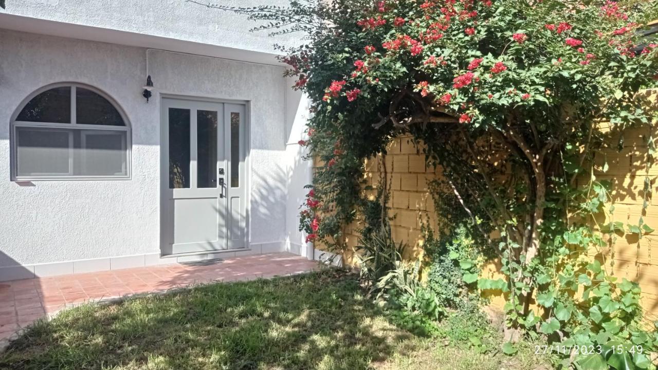 Apartamento con Jardín Privado en Tarija - Precio al Cambio Oficial - Chambres d’hôtes Tarija