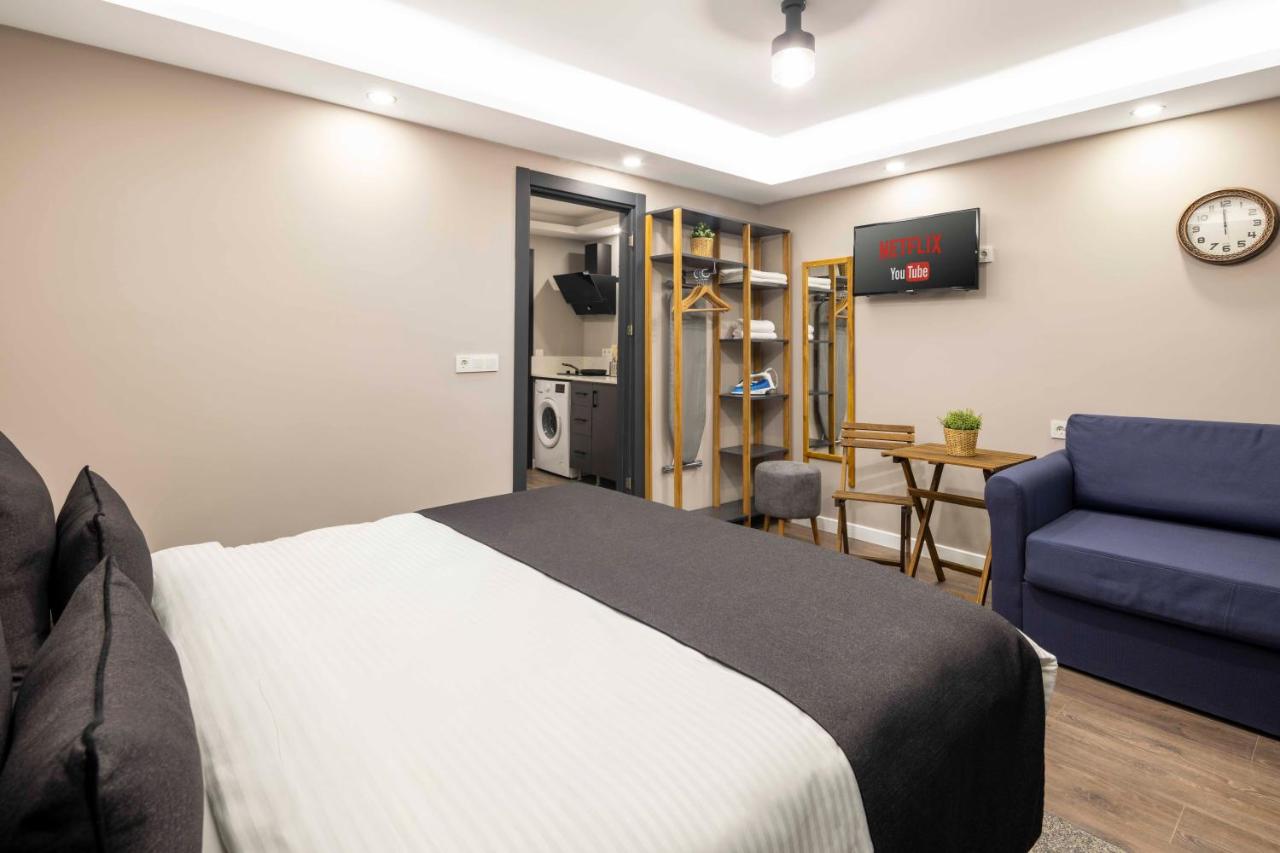 Studio Apartment
