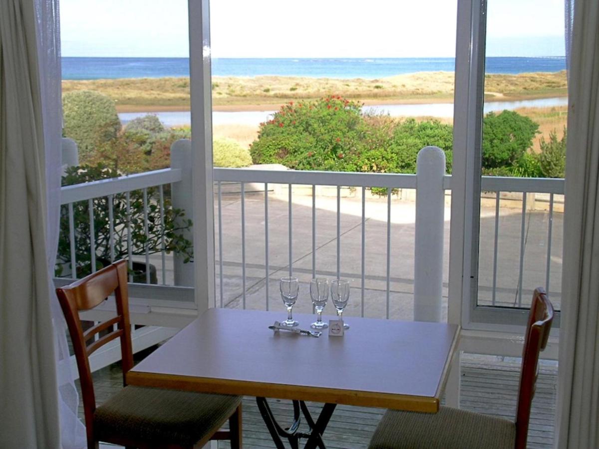 Family Room with Ocean View - Upper Balcony