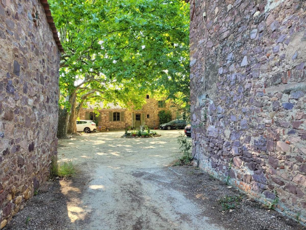 Comme à la maison, T3 tout confort pour 8, jardin au calme - B&B La Crau