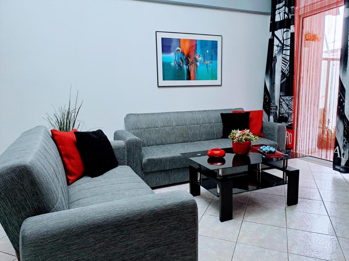 Bright apartment in Nea Palatia • Oropos - B&B Nea Palatia