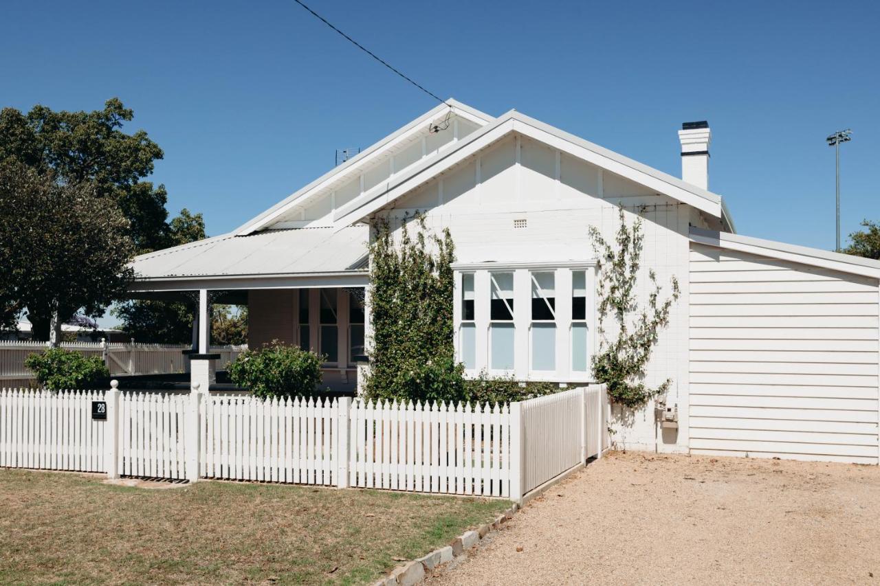 Lexton House - Luxurious Cottage - Ferienwohnung Parkes