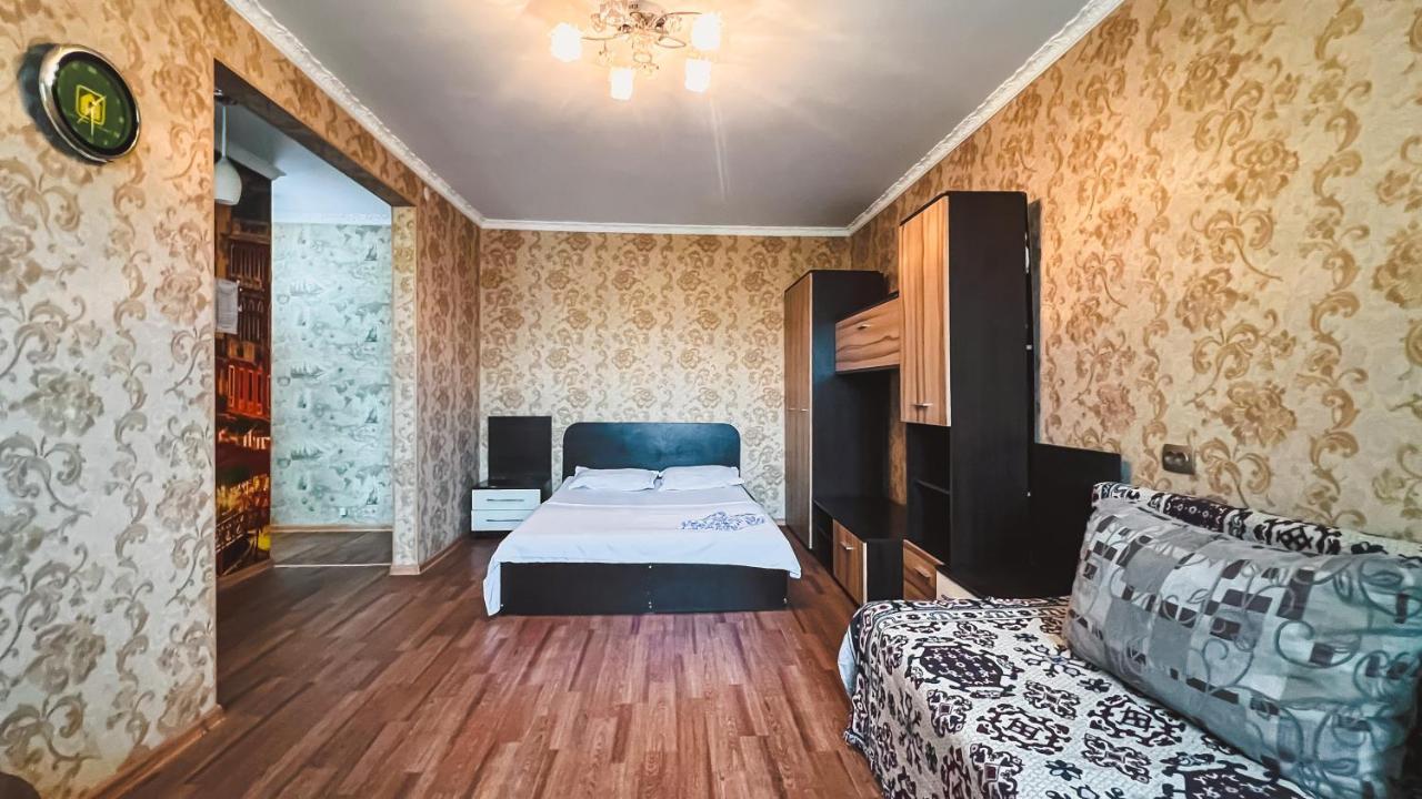 ВИКТОРИЯ 1-ком квартира в центре - B&B Petropavl