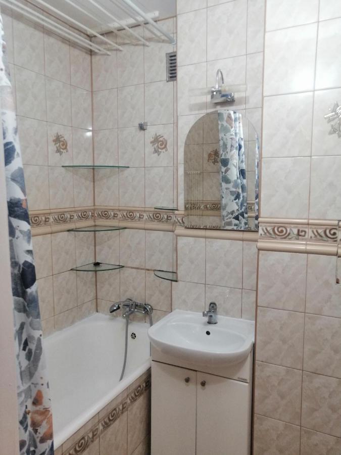 Mieszkanie ul. Pustola - Ferienwohnung Warschau