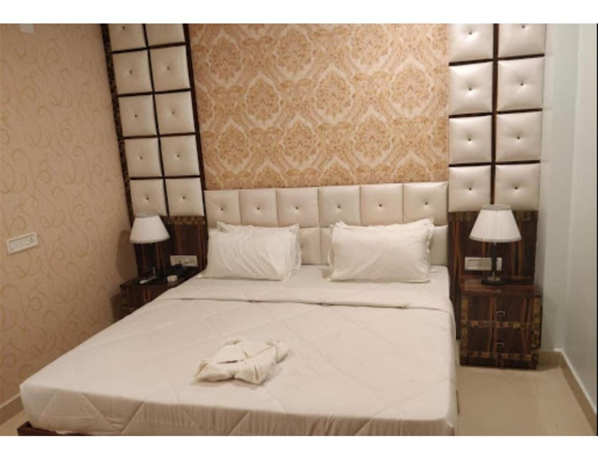 B&B Parādīp Garh - Geet Guest House & Restaurant, Odisha - Bed and Breakfast Parādīp Garh