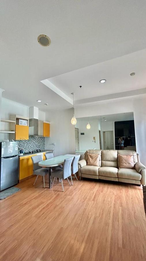 Apartemen Hawaiian Bay Kelapa Gading - Bed and Breakfast Jakarta