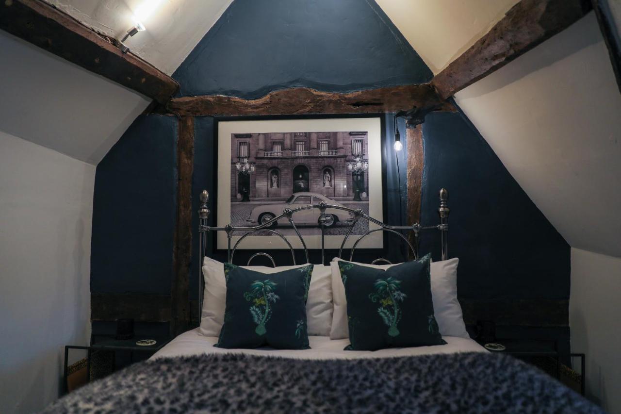 Standard Double Room with Bath Ensuite