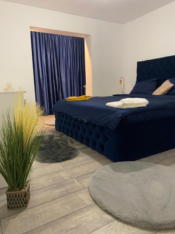 B&B Craiova - Apartament UltraLux cu 3 camere - Bed and Breakfast Craiova