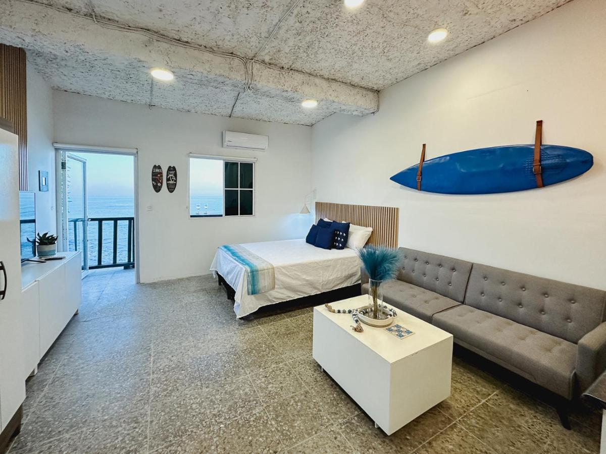 Oceanfront Oasis: Unparalleled Views, Unforgettable Stays - B&B