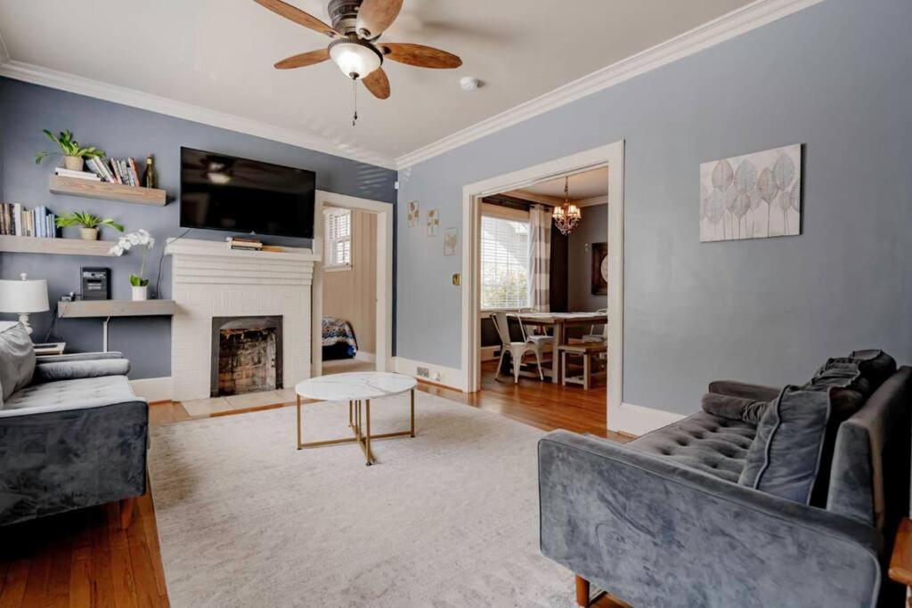 Walk to USC Devine Street - Cool Blue Bungalow - B&B Columbia