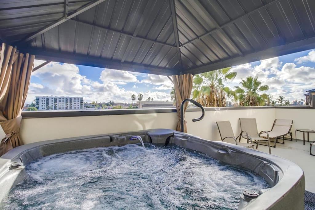 Park Blvd Paradise 301 - ADA compliant with a Spa - B&B