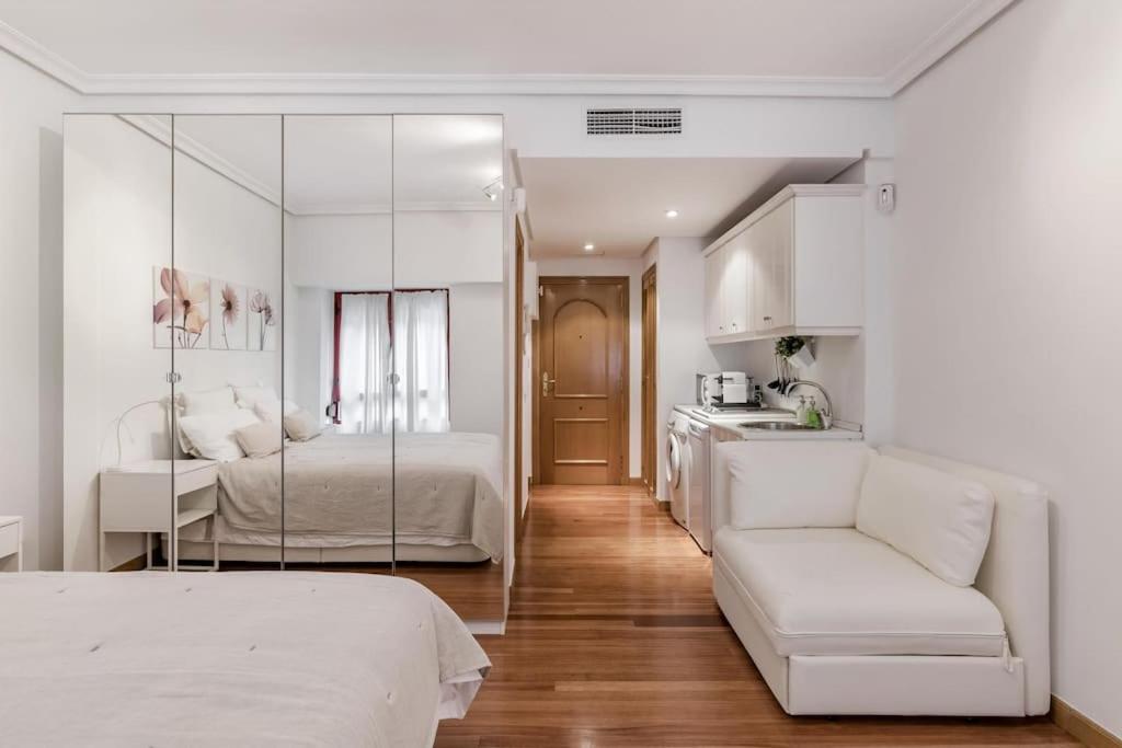 B&B Madrid - Beautiful studio near plaza españa malasaña LIM1 - Bed and Breakfast Madrid