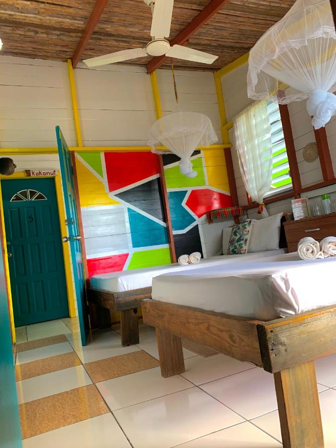 Standard Twin Room with Mountain View