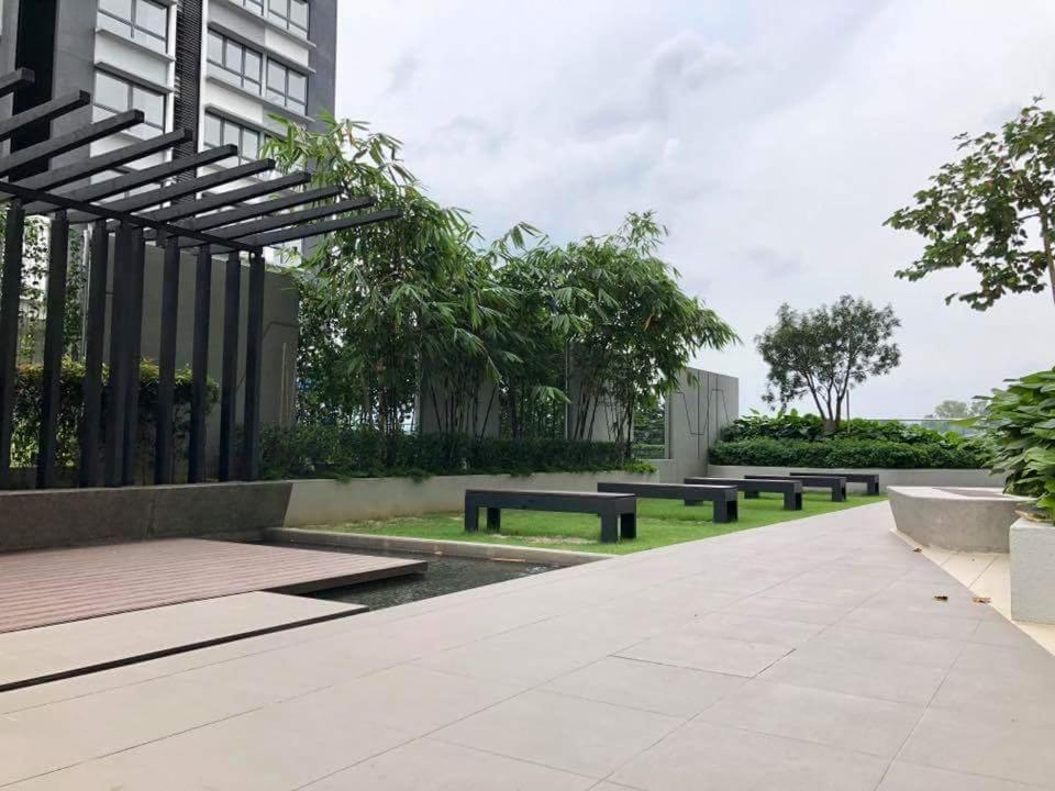 NEW dsara cinema netflix next kota damansara (15) - B&B