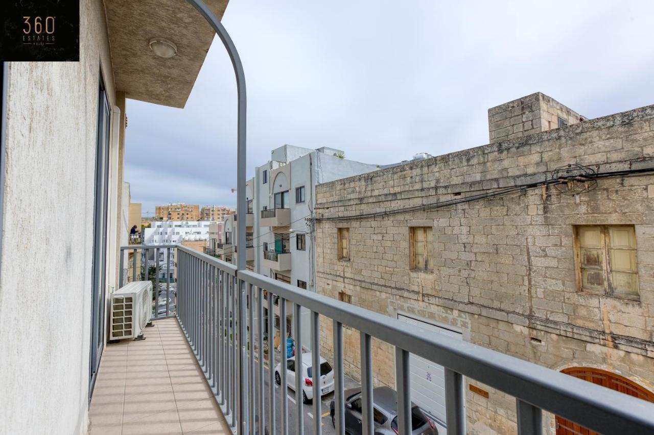 Fully equipped home, with balcony in St Julians by 360 Estates - B&B