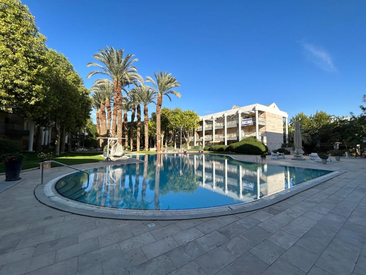 Apartamento con vistas a la piscina 