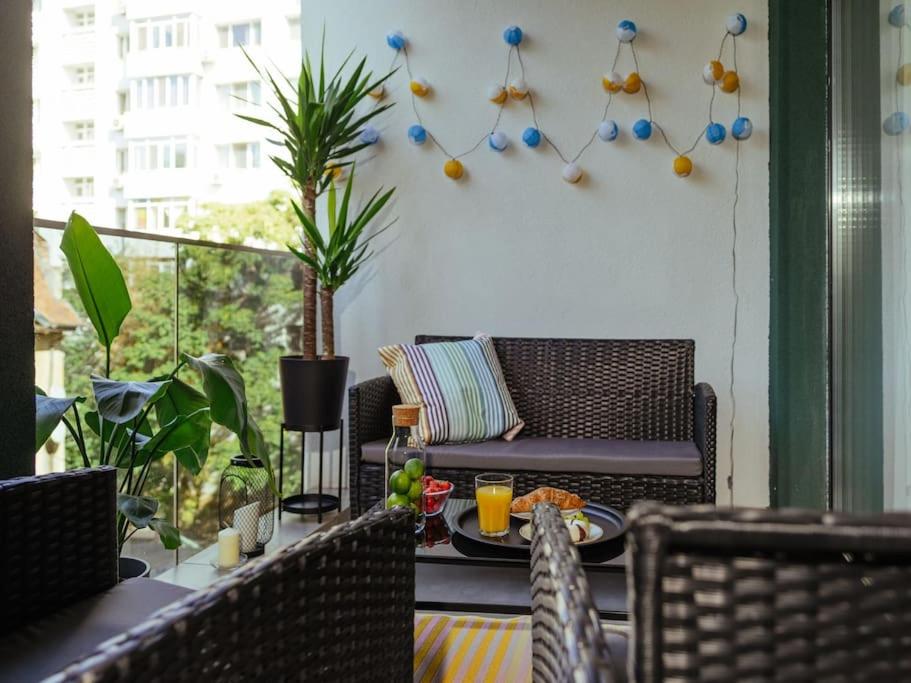 Central 9 Apartment - New Building & Parking - B&B Bucarest