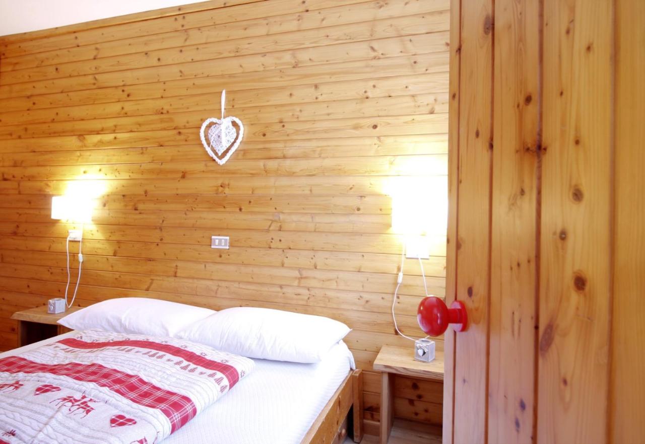 LA TANA - Residence Veronza con piscina, Dolomiti Affitti - B&B Cavalese