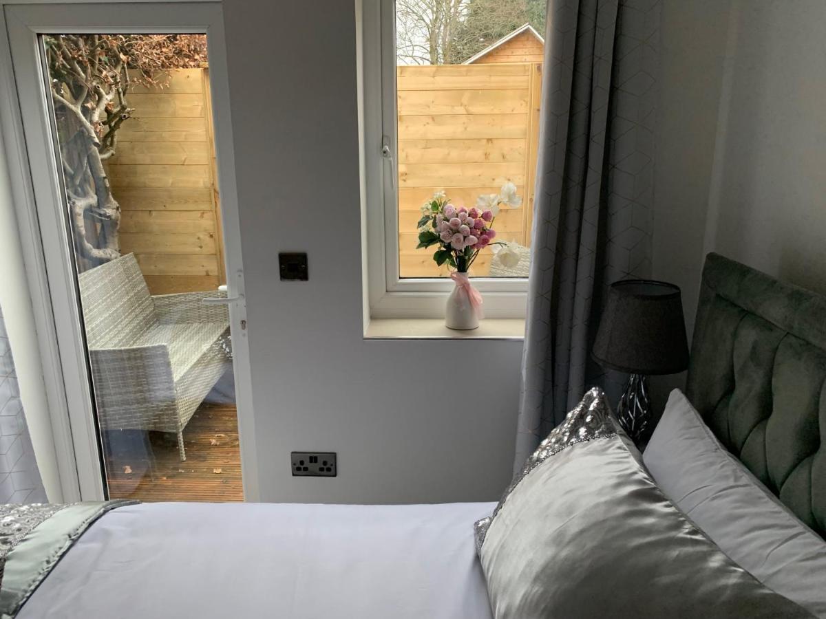 B&B Carshalton - Annex A, a one bedroom Flat in south London - Bed and Breakfast Carshalton