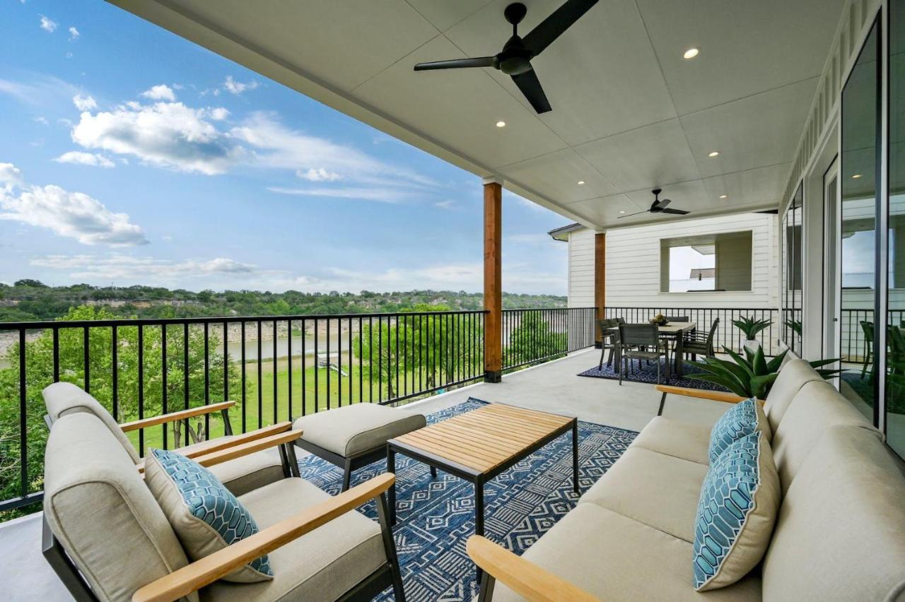 Lakeshore Splendor - B&B