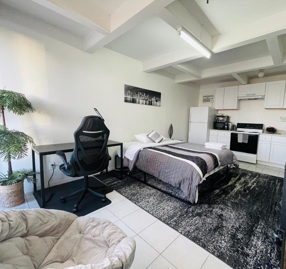 Wonderful LA studio apartment - B&B