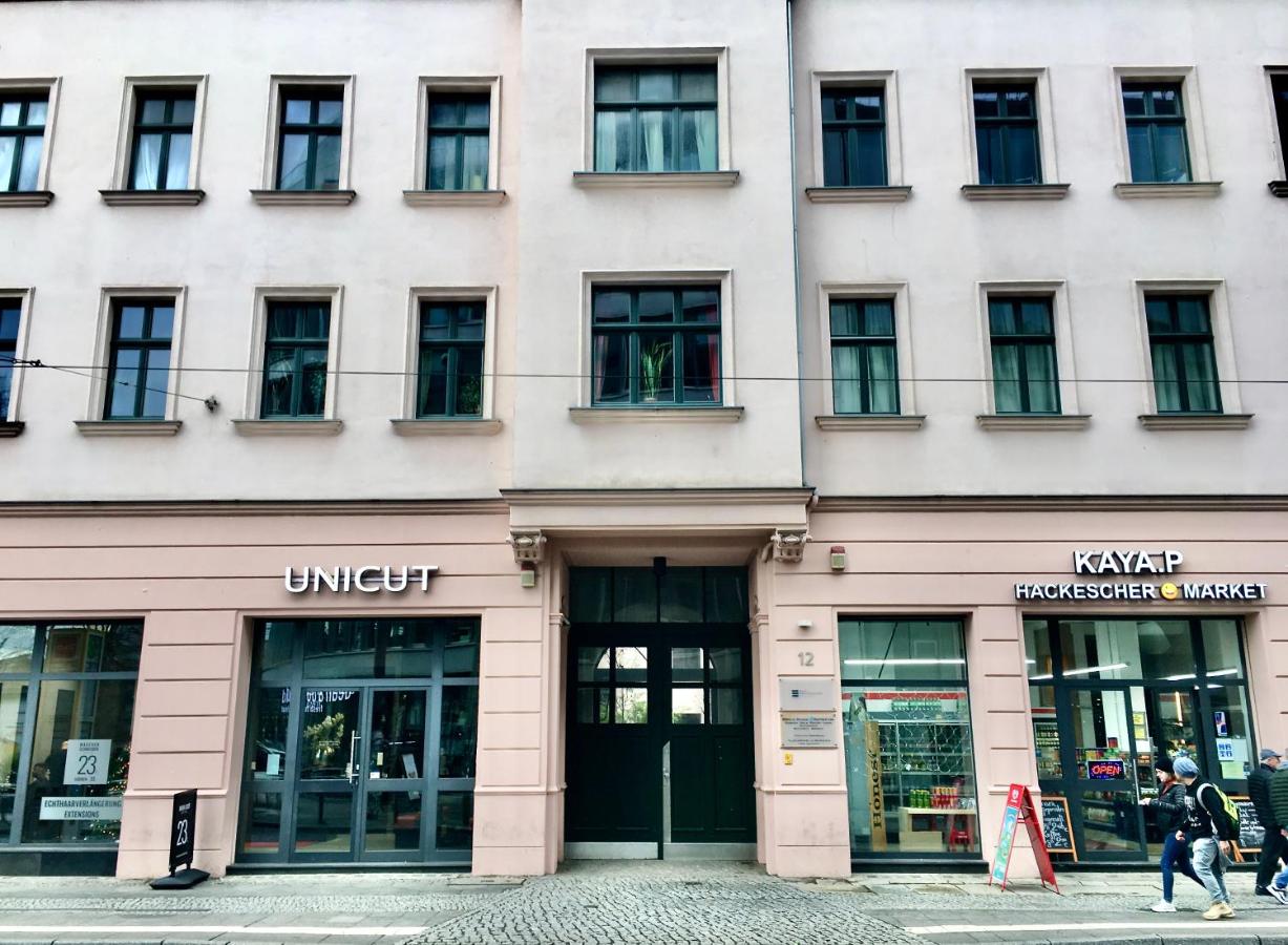 2-Zimmer-Apartment "Monbijou" am Hackeschen Markt - B&B