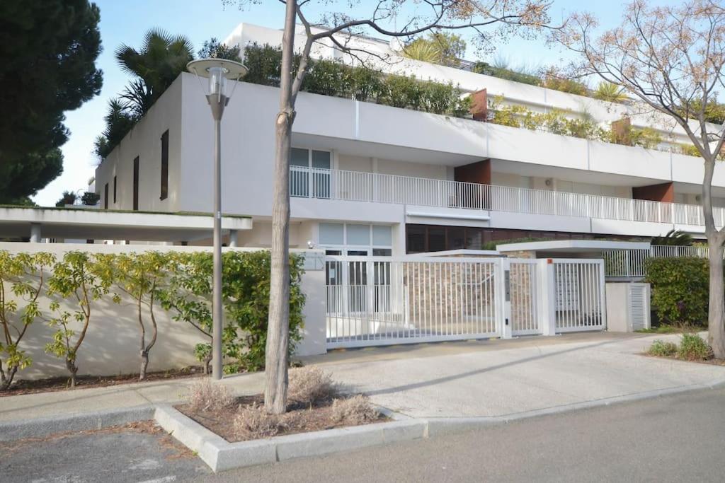 Chez Martin - Spacieux appartement climatisé proche de la plage - B&B La Grande-Motte