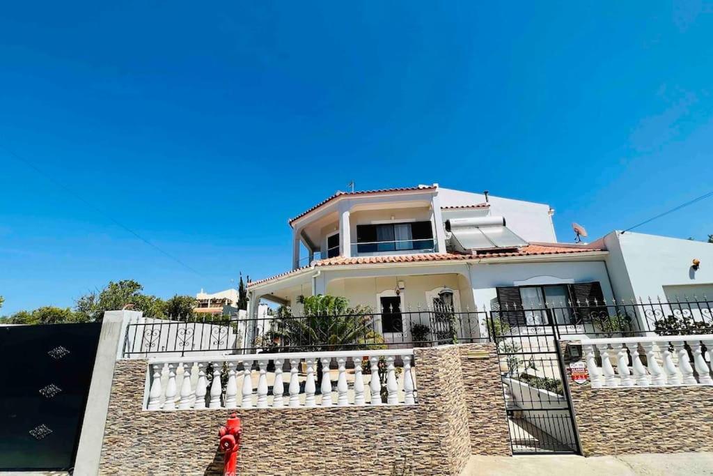 Charming 5 bed Private Villa - Quarteira - B&B