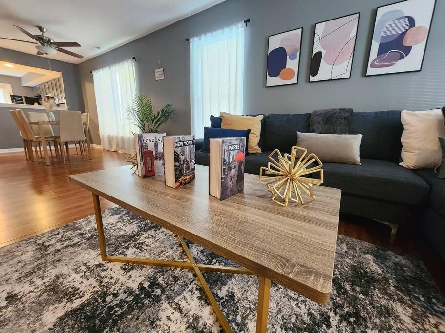 The Grey Escape-Close to Beach Waterpark & Casinos - Ferienwohnung