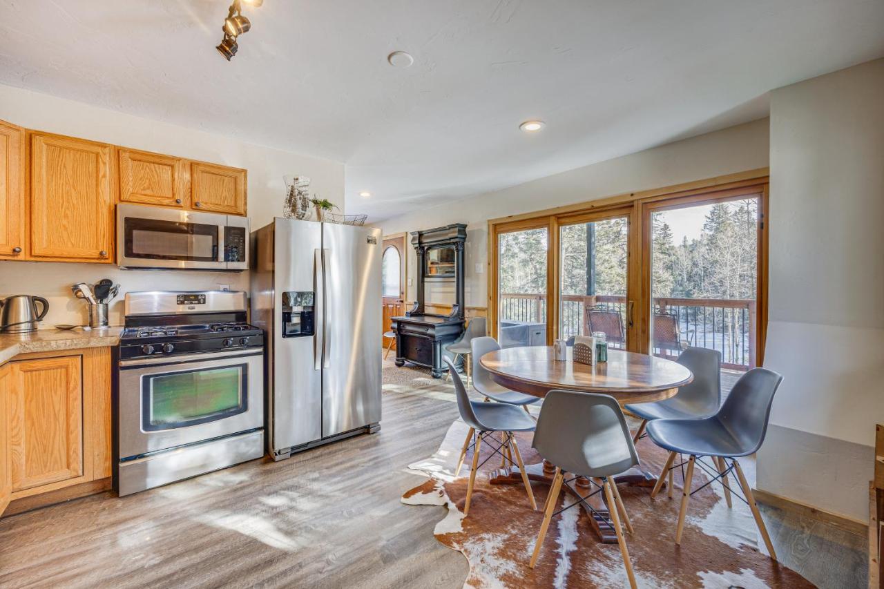 Pet-Friendly Florissant Cabin with Fire Pit! - Ferienwohnung