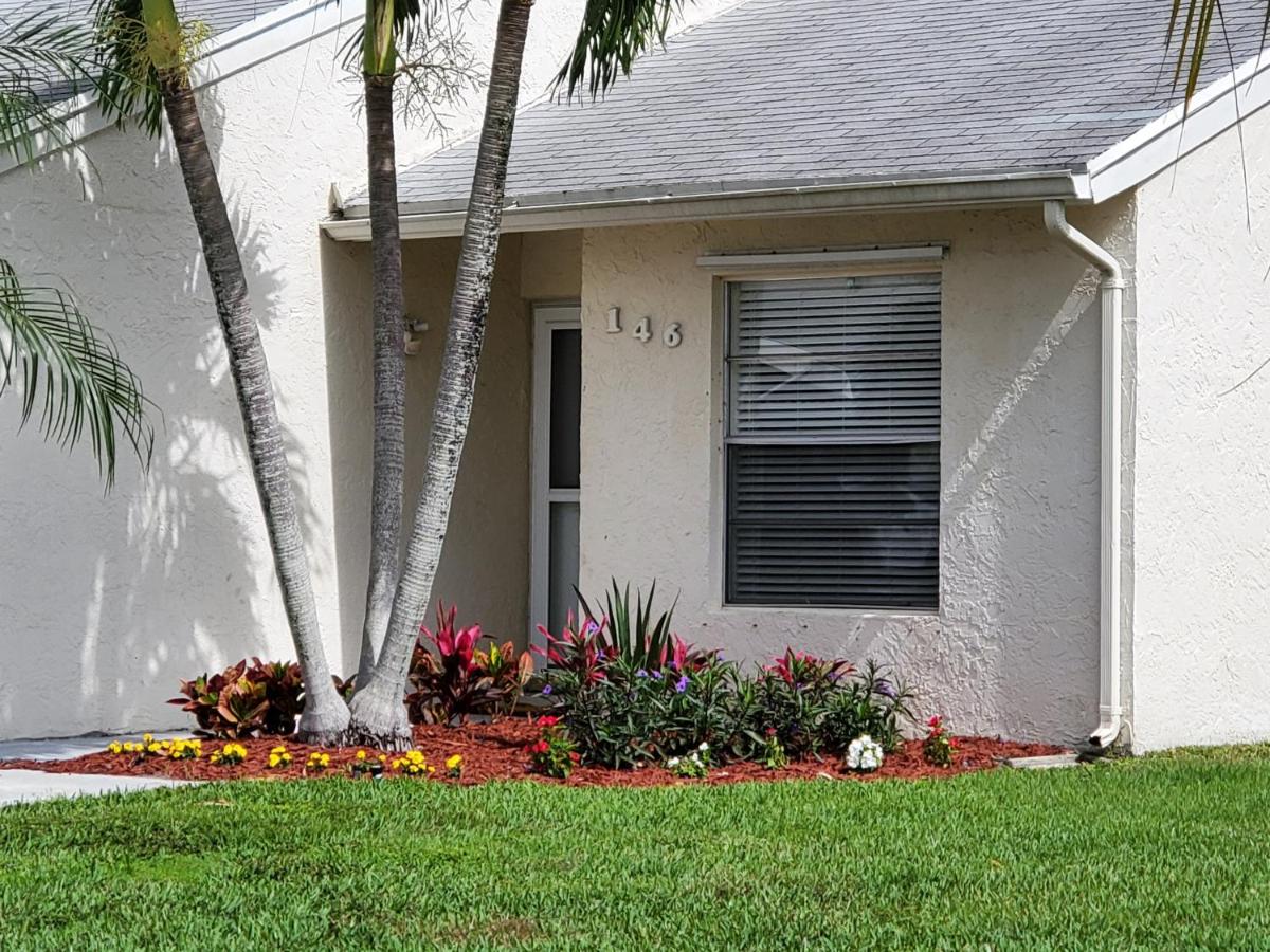 Sun&Fun - Beautiful renovated 2/2 villa in Jupiter - Bed and Breakfast
